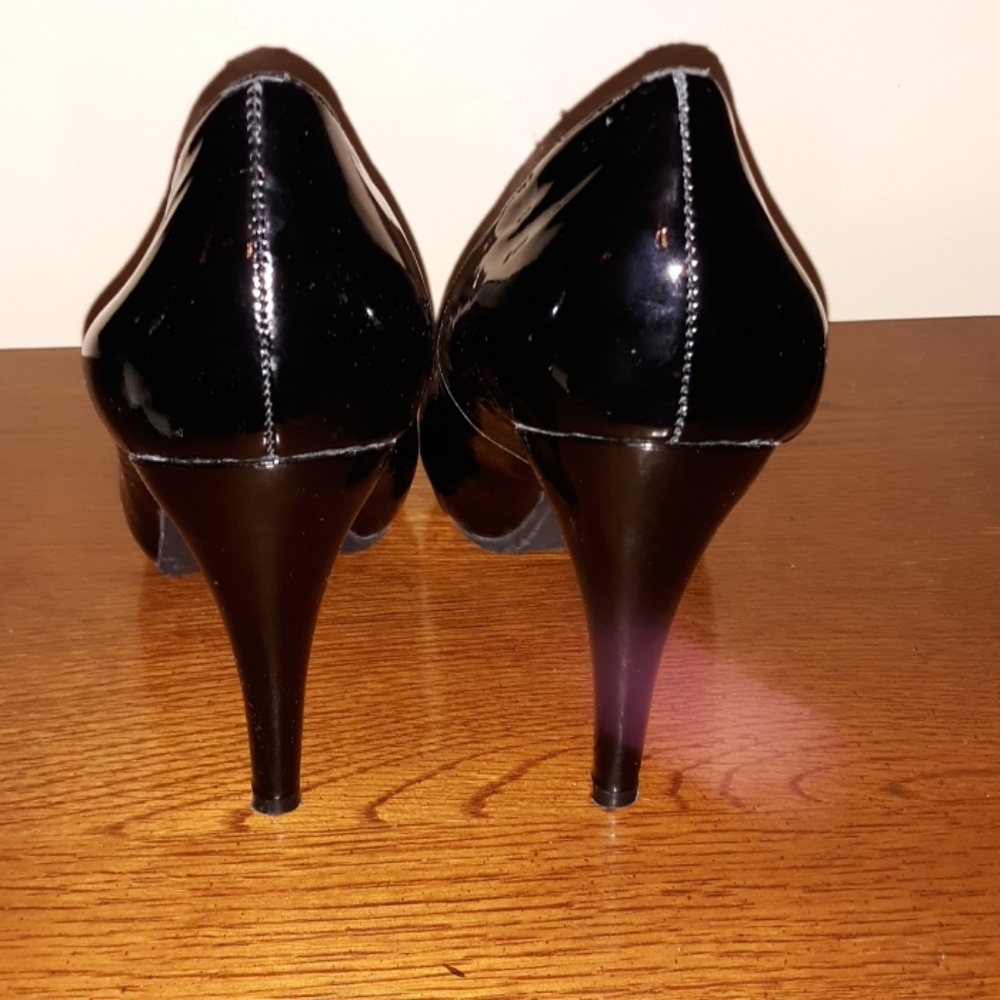 Me Too Heels - Picture 5 of 6